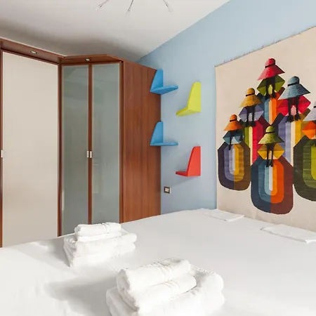 Апартаменты Zara Cozy With Balcony - 250m From M5 Istria