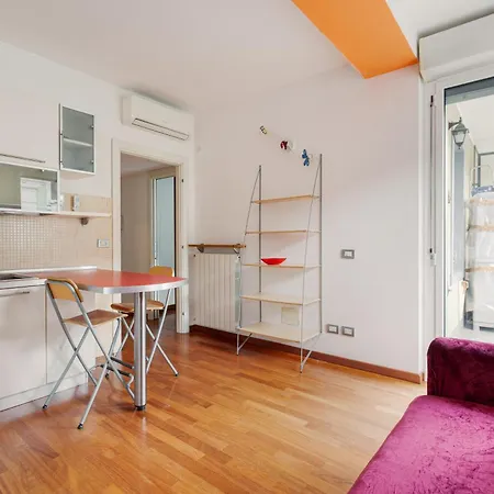 Апартаменты Zara Cozy With Balcony - 250m From M5 Istria *