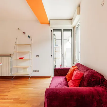 Zara Cozy With Balcony - 250m From M5 Istria * Милан